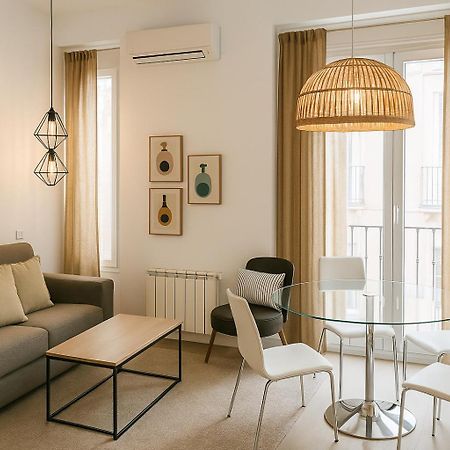 Six Rooms Plaza Mayor Madrid Exterior foto