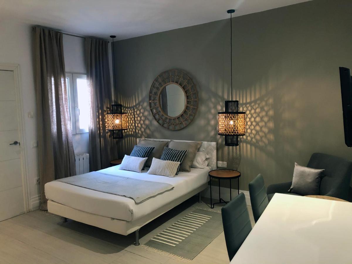 Six Rooms Plaza Mayor Madrid Exterior foto